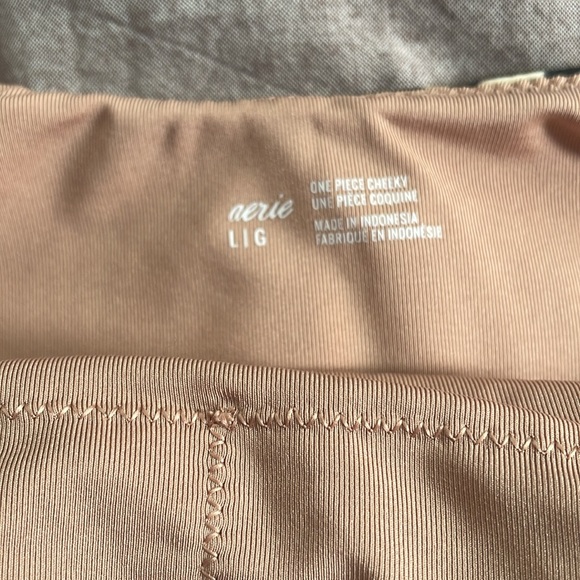 AERIE leopard one piece bathing suit - Picture 3 of 4